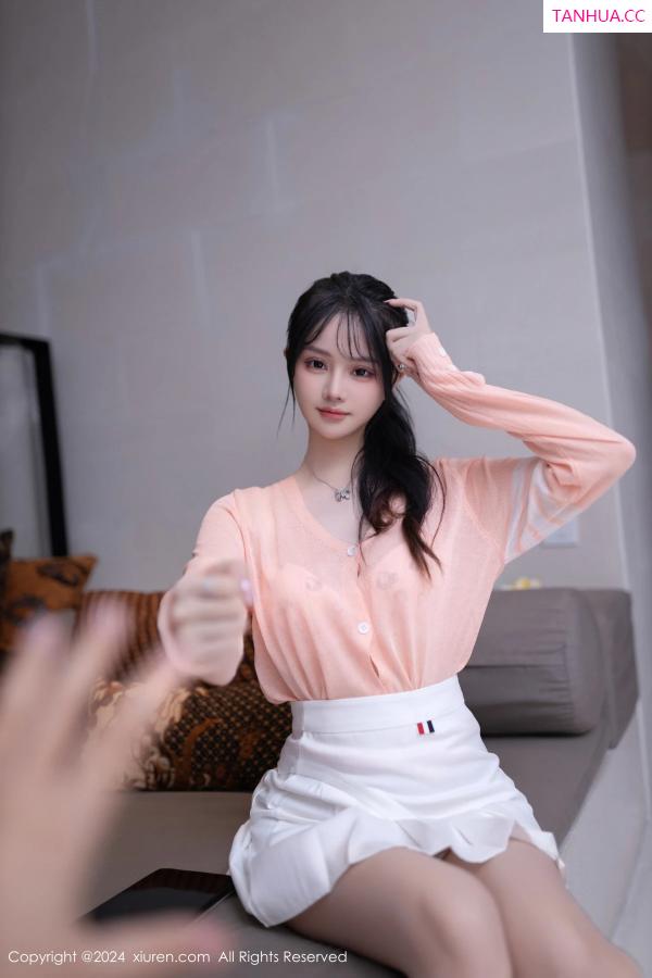   [XiuRen]高清写真图 2024.02.23 No.8138 幼幼 性感美腿第8张图片